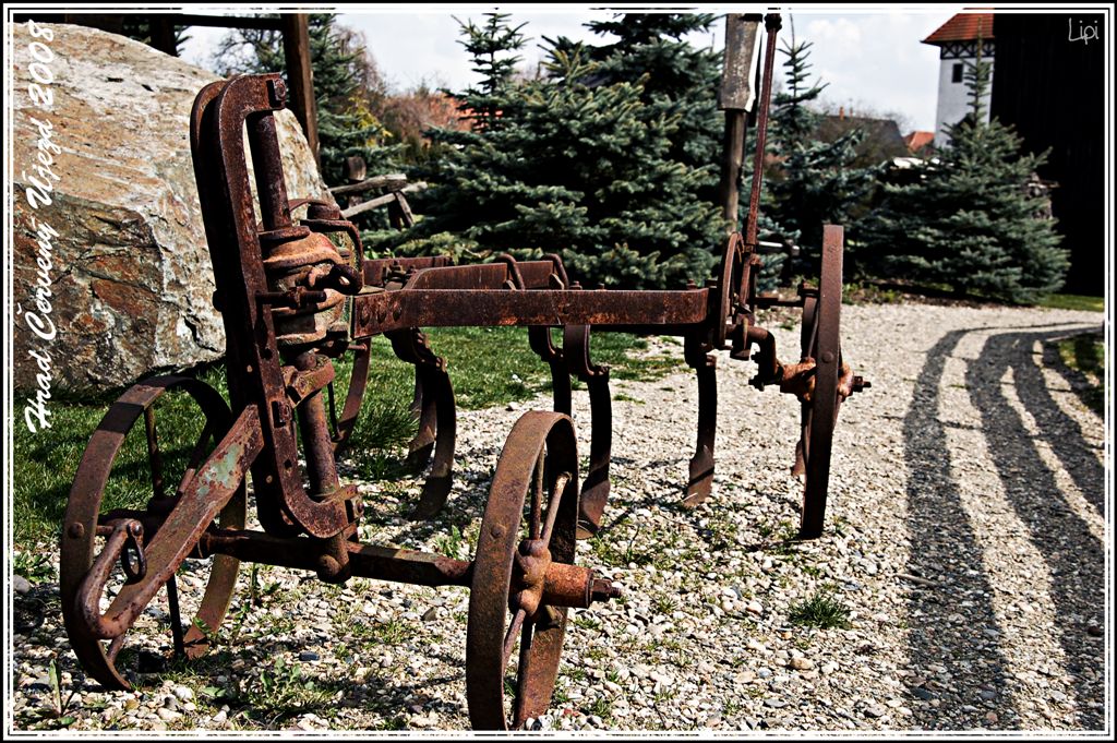Hrad Červený Újezd - JZD